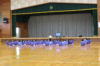 ３年　女子体育